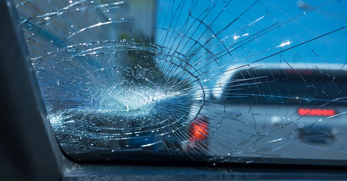 Windshield damage to a car in a fatal car accident | Colombo Law